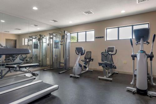 Γυμναστήριο ή/και όργανα γυμναστικής στο Best Western Plus Ramkota Hotel