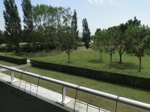 Κήπος έξω από το Magnifique studio à Aytré