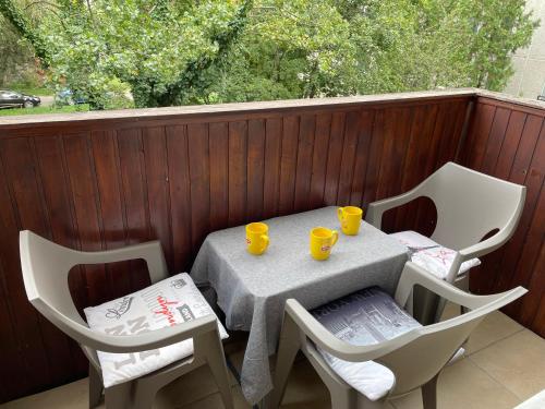 Calm island near the Danube Apartment - free parking