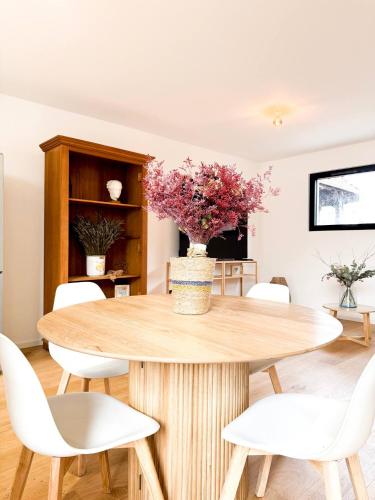 Μια τηλεόραση ή/και κέντρο ψυχαγωγίας στο Penthouse *A la belle étoile*