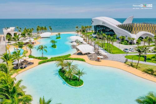 an aerial view of the pool at the excellence punta cana resort at LUX VILLA THE TROPICANA NOVAWORLD HỒ TRÀM in Ấp Thanh Bình