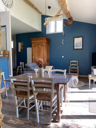 Photo de la galerie de l'établissement Place des Amis, un été à la campagne, à Saint-Gervais