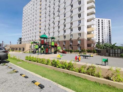 Herní místnost nebo prostor pro děti v ubytování Condo in Lapu-Lapu wd 3 Pools free wifi&Netflix