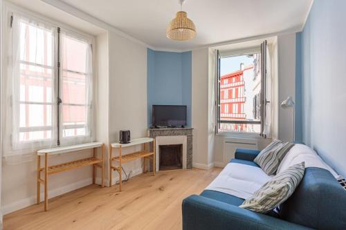 Photo de la galerie de l'établissement Fontaine 1 - Appartement rénové en plein centre historique, à Ciboure