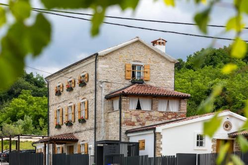 Villa Blazeni Miroslav Bulesic in Central Istria for 8 people with private heated pool and sauna