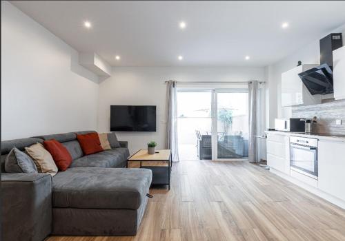 LOFT à deux pas de la Mer avec terrasse n2