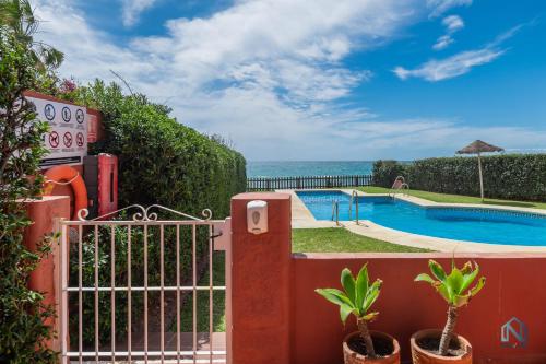 Las Dunas de Marbella - Beachfront 3 Bed Townhouses