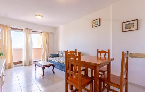 Cozy Apartment In Torrevieja