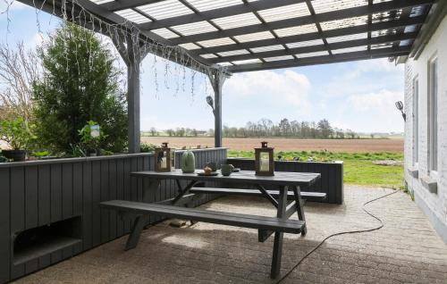 Κήπος έξω από το 5 Bedroom Gorgeous Home In Thyholm