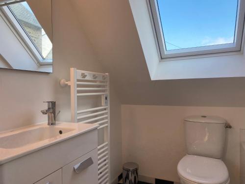 Photo de la galerie de l'établissement 1009 - Maison du Val-André située à quelques pas de l'îlot du Verdelet et de la plage, à Pléneuf-Val-André