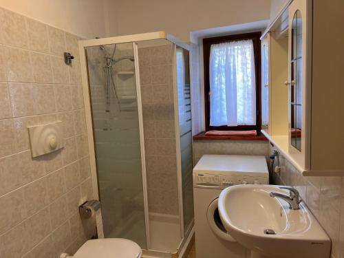Ένα μπάνιο στο Via Lario 3 met balkon