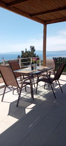 Gallery image of Ocean view apartment in Ratzaklíon