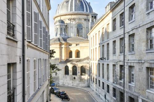 St-Germain/Louvre - Stylish townhouse of 1600