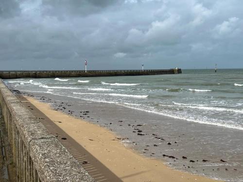 Fotografie z fotogalerie ubytování Appartement Brise Marine v destinaci Grandcamp-Maisy