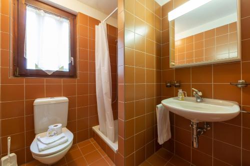 Casa Chiara Muralto with Balcony & Wi‑Fi - Happy Rentals