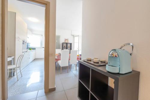 City Apartment with Balcony and Parking - Happy Rentals