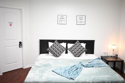 Home away from home close to parks - Pet Friendly photo 31