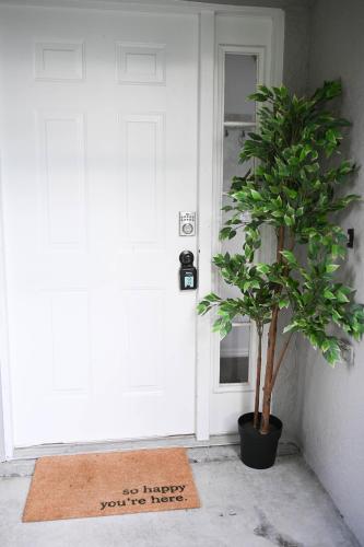 Home away from home close to parks - Pet Friendly photo 46