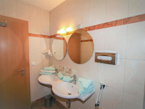 Koupelna v ubytování Apartment Lechners Wohnwelt-1 by Interhome