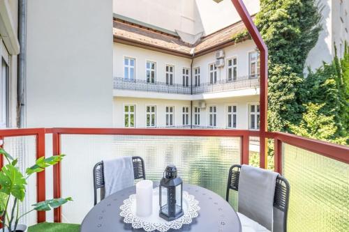 Cute and convenient Apartment 1094 Budapest, Ferenc tér 14 kép - 3