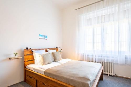 Historic Grace, Classical Apartment at Corvin 1082 Budapest, Corvin köz 5 kép - 3
