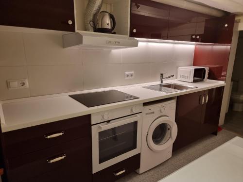 Cozy Apartment downtown BCN, AC, 30 nigths min