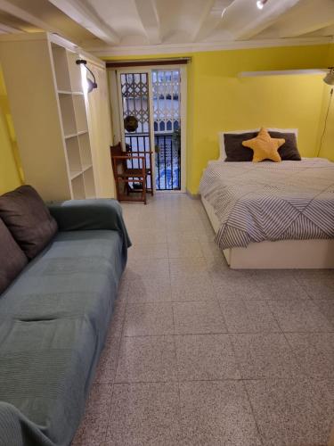Cozy Apartment downtown BCN, AC, 30 nigths min