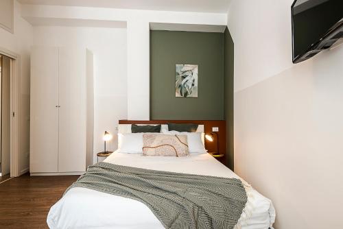 StayEasy Petrella21 - 4 Bedrooms, 3 baths - Central Station