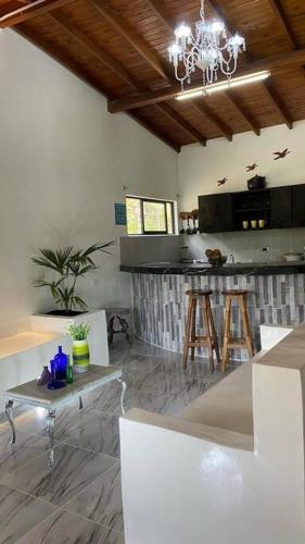 Η κουζίνα ή μικρή κουζίνα στο Finca privada Monte sol para 15 personas