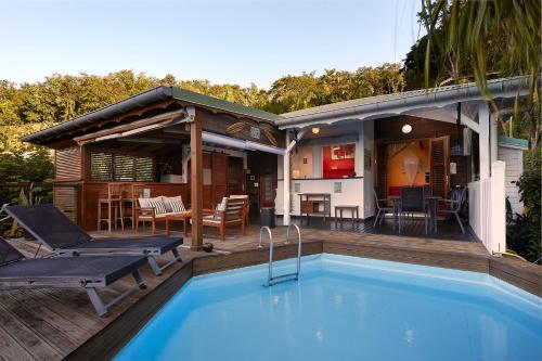 Bazen u ili blizu objekta Villa Kaz Coco