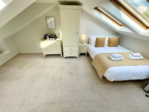 Bright Quiet Loft Room EnSuite Serene Clapham area photo 14