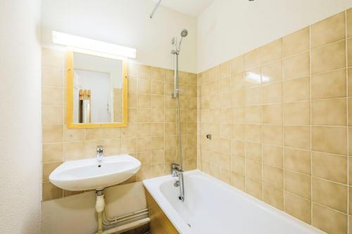 Koupelna v ubytování Résidence Doris - maeva Home - Studio 4 Personnes - Confort MAE-3910