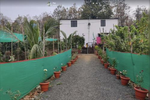 Κήπος έξω από το ANJANI FARMS