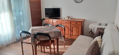 TV a/nebo společenská místnost v ubytování Apartment Kjara