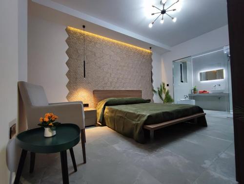 Postel nebo postele na pokoji v ubytování B8 Seaside Luxury Rooms with private bathroom - dining area shared