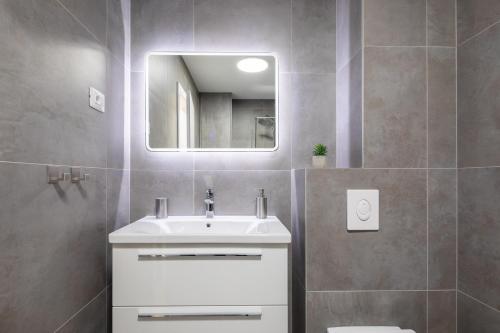 Phòng tắm tại Dada Luxury Apartment A1