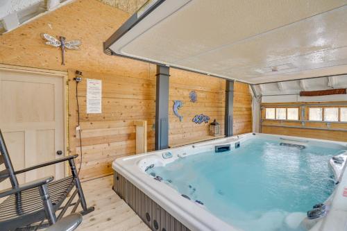 Φωτογραφία από το άλμπουμ του Large Family Home with Patios, Gas Grill and Fire Pit! σε Ντέλαγουερ