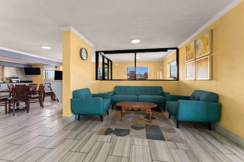 Χώρος καθιστικού στο Quality Inn & Suites Dublin