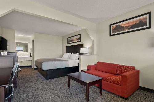 Μια τηλεόραση ή/και κέντρο ψυχαγωγίας στο Quality Inn & Suites Dublin