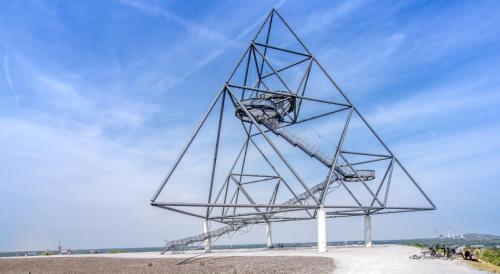 a large metal structure on the beach at Holiday Inn Express Oberhausen by IHG in Oberhausen