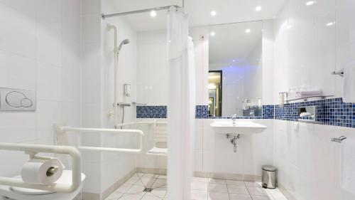 Ένα μπάνιο στο Holiday Inn Express Singen by IHG
