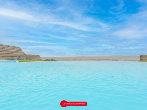 Photo de la galerie de l'établissement Villa de Luxe à Angoulins, Piscine Privée, Jusqu’à 12 personnes - FR-1-535-55, à Angoulins-sur-Mer