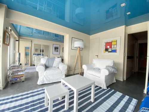 Photo de la galerie de l'établissement Appartement 4 personnes près de la plage à La Baule - FR-1-245-197, à La Baule