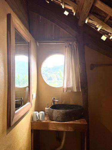 Φωτογραφία από το άλμπουμ του Ke Mountain and Lake Retreat σε Hòa Bình