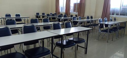 Οι επιχειρηματικές εγκαταστάσεις ή/και οι αίθουσες συνεδριάσεων στο ศูนย์สัมมนาอาร์มทอง