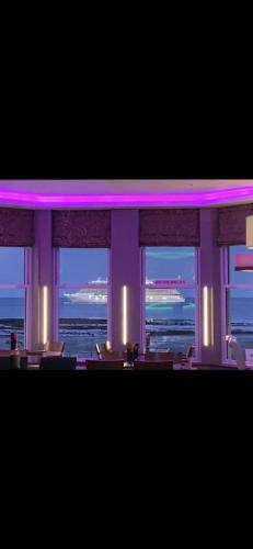 Фотография из галереи The Savoy в Дугласе