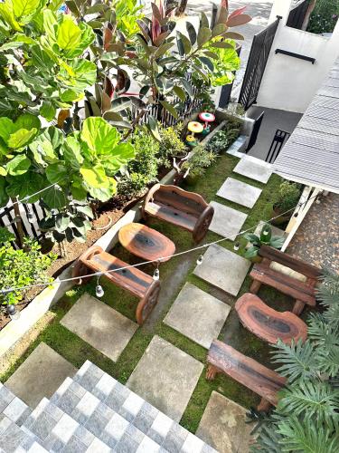 Κήπος έξω από το Sts. Joachim and Ann Staycation house