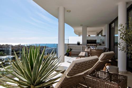 Mara's Apartments Higuerón West - Scandinavian Luxury - Seaviews & Natural Landscapes