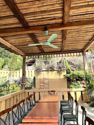 Φωτογραφία από το άλμπουμ του Ke Mountain and Lake Retreat σε Hòa Bình