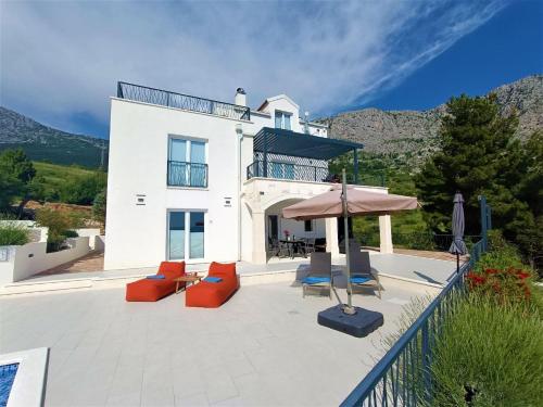 Villa Glory Grande with swimmingpool and panoramic sea view